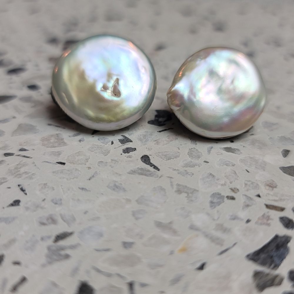 SIMAN TU Clip On Pearl Earrings - Picture 3 of 6